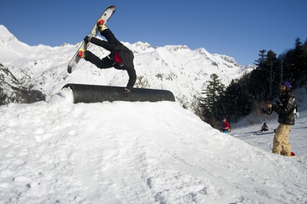 Fred Lozano miller flip photo Cyril Garrabos