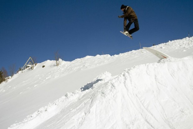Julien Gassiot backside air photo Cyril Garrabos