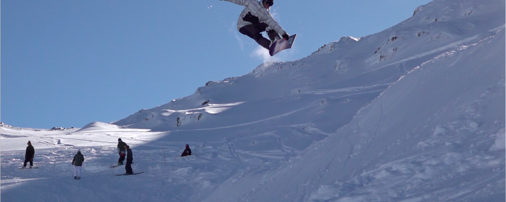 BangingBees x 2 Alpes Snowpark Opening